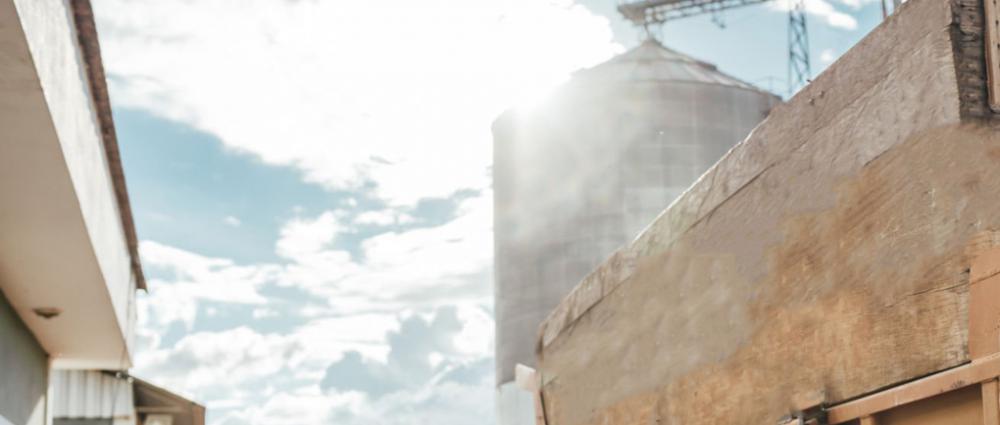 Сезонні коливання обсягів завантаження зернового елеватора. Як згладити нерівномірне завантаження