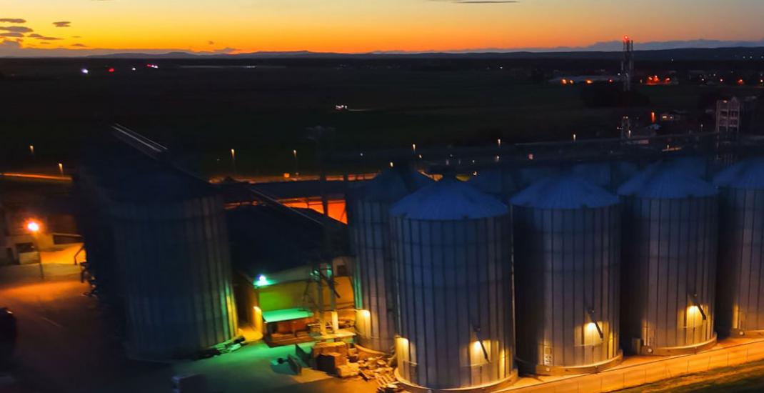 Облік зерна на елеваторі: робота зі світлом і без світла